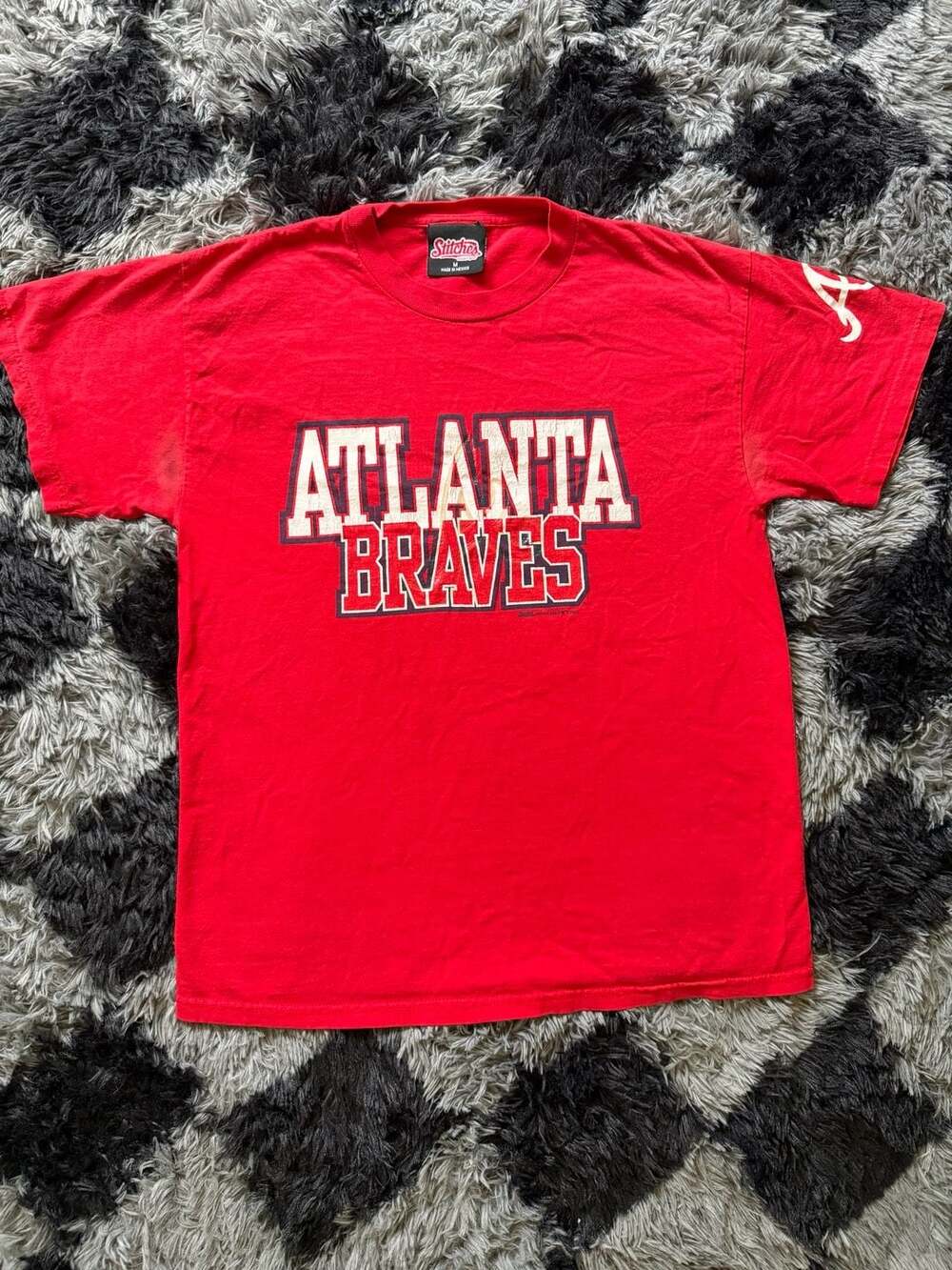 Stitches Athletic Gear Atlanta Braves Vintage 2008 MLB Red Graphic T-Shirt